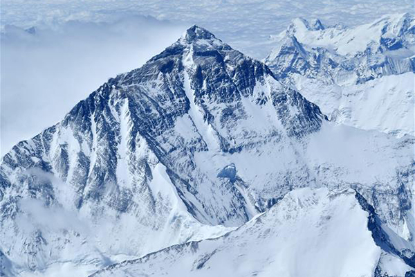 Mount Qomolangma